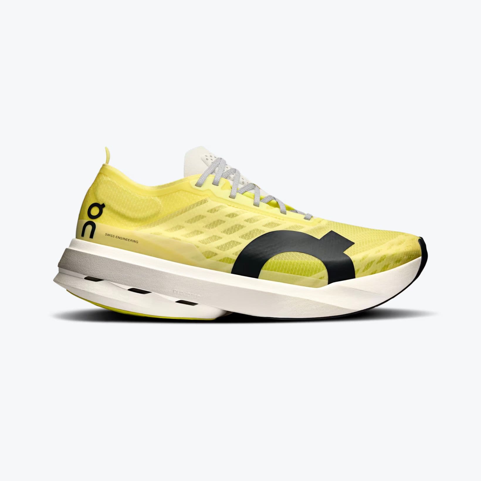 Cloudboom Strike - Footwear - On - Yellow, White image