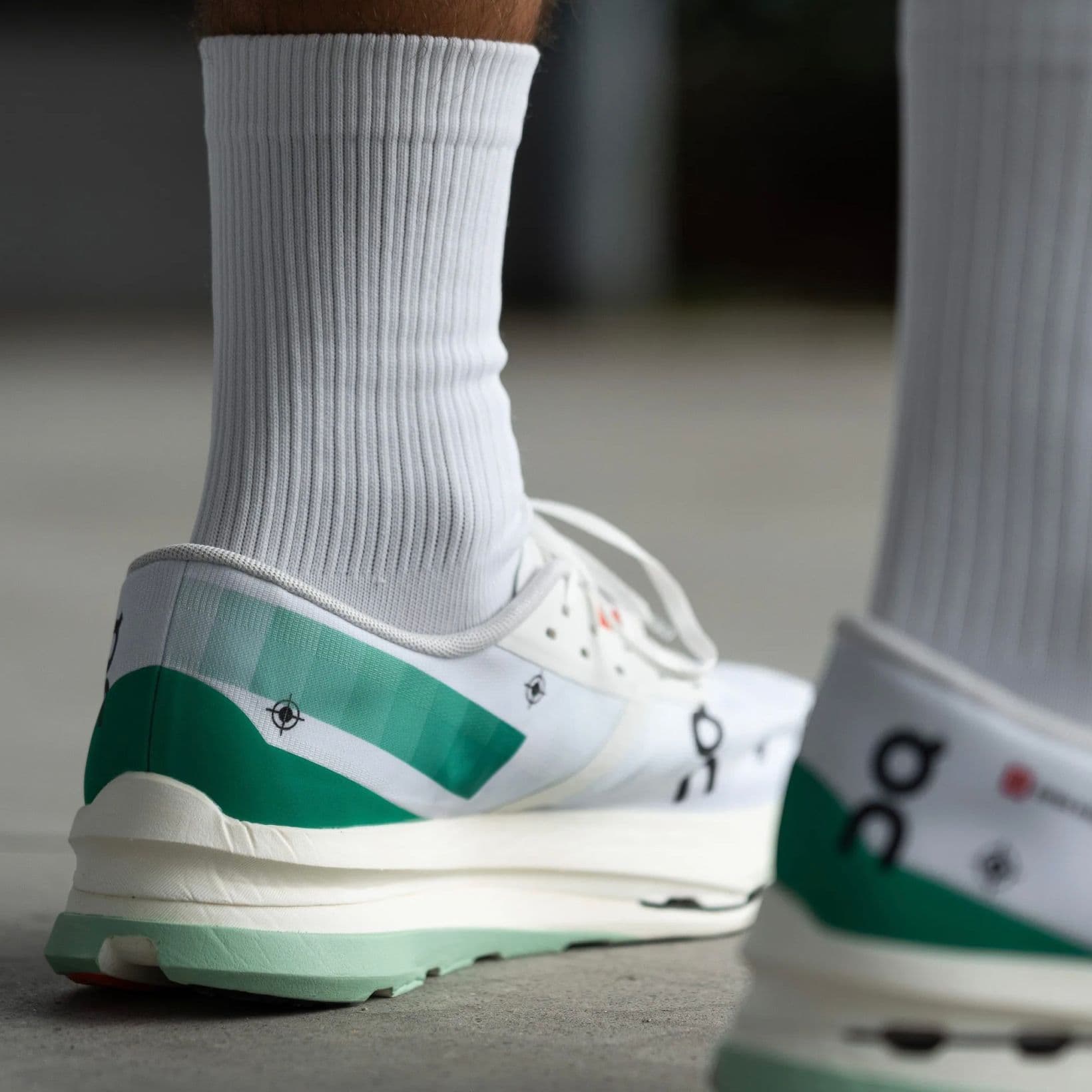 Cloudboom Echo 3 - Footwear - On - White, Green image